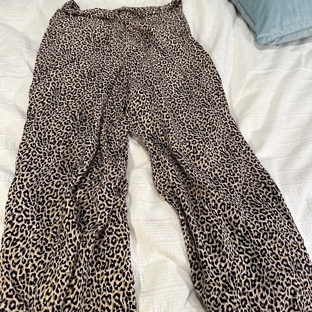 Sold Out: J Crew Wide-Leg Cropped pant in Leopard print Silk (Size 10)
